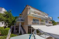 Apartments Ninic - Homestays