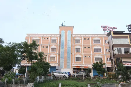 Sri Gnana Vedha Beach Residency Отели в г. Нагапаттинам