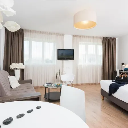 Ténéo Apparthotel Talence - Arthena