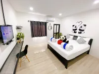 Panda Home @ Cafe Songkhla Hotels in Sathing Phra