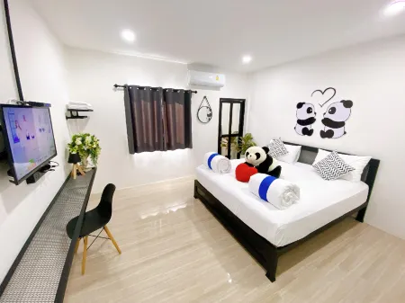 Panda Home @ Cafe Songkhla Отели рядом с достопримечательностью «Wat Sanam Chai»