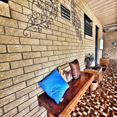 Raceview Motor Inn Отели рядом с достопримечательностью «University of Southern Queensland Art Collection»