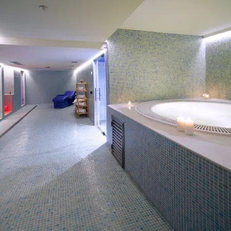 Axor Feria Hotel - Free Airport Shuttle Bus