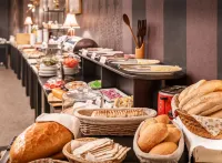 Hotel Capital with Private Wellness - sarapan