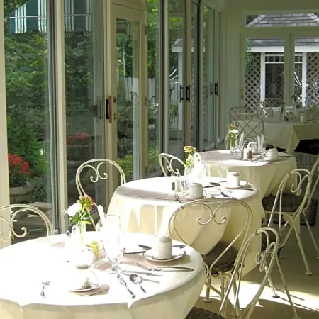 Maplewood Hotel