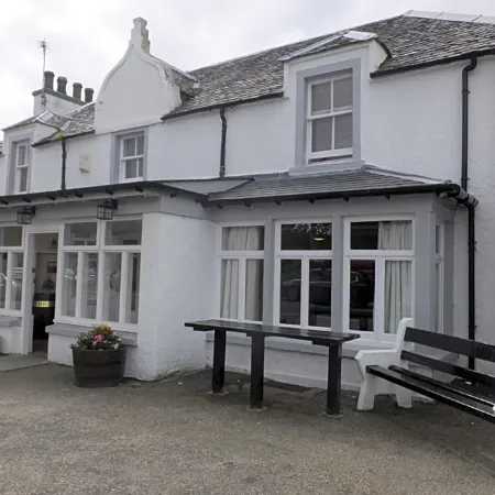 Novar Arms Hotel