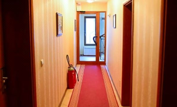 Family Hotel Lazur - Housity