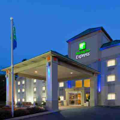 Holiday Inn Express Irwin (PA Tpk Exit 67) Hotel Exterior
