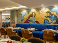 Royan Hotel Hagia Sophia Istanbul, Radisson Individuals Hotels near Arasta Bazaar