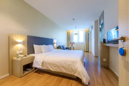 HanTing Hotel (Shanghai Meiling North Road Subway Station)