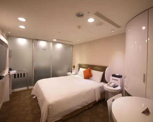 Ximen Airline Hotel Hotels near Wanhua District