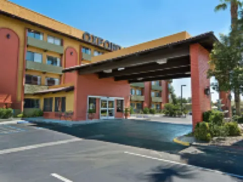 Oxnard Inn Lancaster Hotels in Lancaster