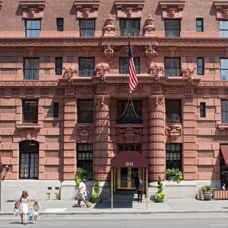 The Lucerne Hotel Отели рядом с достопримечательностью «168 улица»