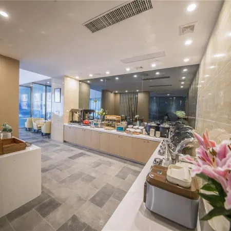 Jinjiang Inn Select (Xiaogan Changzheng Road Sports Center)