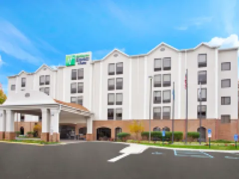 ホリデイ イン エクスプレス ホテル & スイーツ ドーバー by IHG ドーバーのホテル