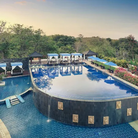 Mercure Bali Nusa Dua Отели рядом с достопримечательностью «Коллекция Бали»