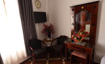 Red Sun Hotel