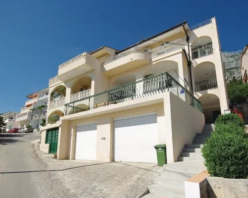 Apartments Pavlinovic Hotels in der Nähe von Strand Nugal