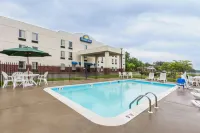 Days Inn by Wyndham Doswell at the Park Hotels in Doswell