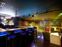 Amaranthe Bay Resort & Spa - bar