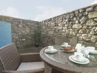7 Malt House Court - Apartments