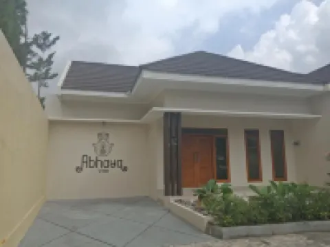 แอบฮายา วิลล่า โรงแรมในโวโนโซโบ