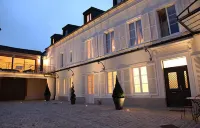 Champagne Domaine Sacret - AY Hotels in Ay