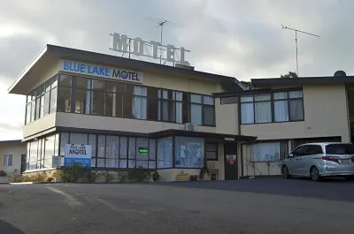 Blue Lake Motel فنادق في Glenburnie