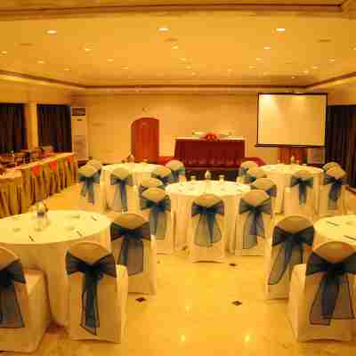 Regency Kanchipuram by GRT Hotels Dining/Meeting Rooms