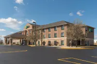 Holiday Inn Express Gas City Hotels in 