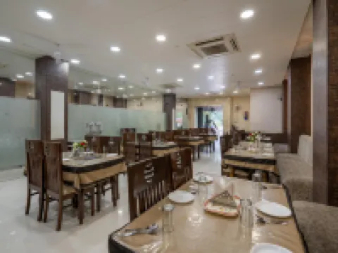 Manas Continental Hotels in Gorakhpur
