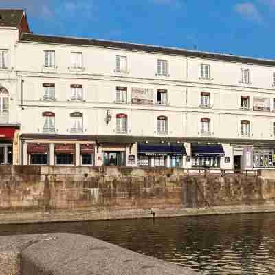 Hotel Le Cheval Blanc -Vieux port Honfleur- climatisé Hotel Exterior