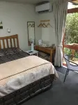 Waitomo Caves Guest Lodge Hotels near Footwhistle Glowworm Cave