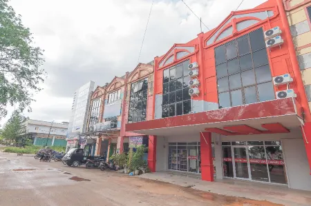 RedDoorz @ Pasar Melayu Sagulung Batam Отели в г. Sagulung