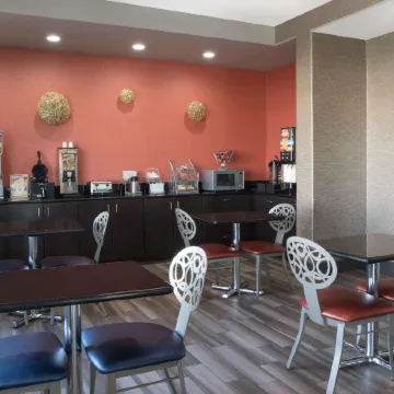 Super 8 by Wyndham San Antonio Near Fort Sam Houston