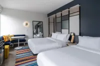 Aloft Austin South Hotels near H & R Grocery