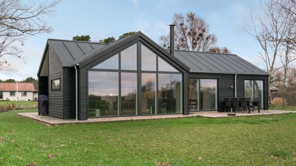 "Timmi" - 100m from the Sea