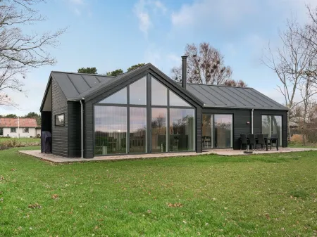 "Timmi" - 100m from the Sea Отели в г. Hals