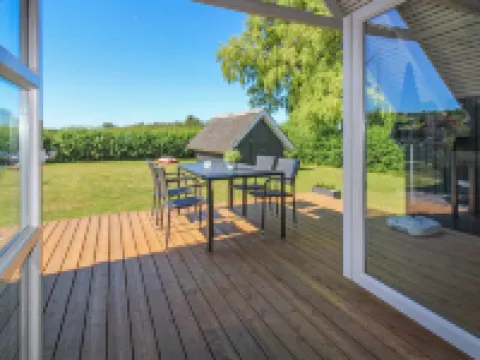 "Elbert" - 100m from the Sea