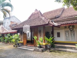 Monginsidi Guest House Syariah Malioboro Yogyakarta Mitra RedDoorz