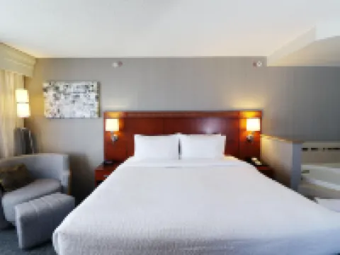 Courtyard Salina Hotels in Salina