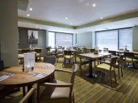 بريميير إن ادينبر سيسكسي ي ورك بليس/ست جيمس كوارتر Hotels near واترلو بليس
