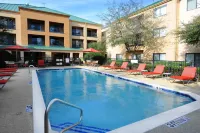 Courtyard Dallas Plano in Legacy Park - Uima-altaat