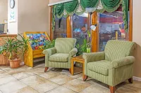 Super 8 by Wyndham Sullivan Hotels in Sullivan