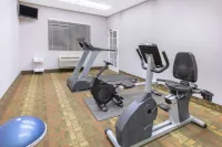 Super 8 by Wyndham Page/Lake Powell - Gym