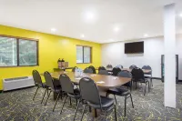 AmericInn by Wyndham Delafield Hotels in Delafield