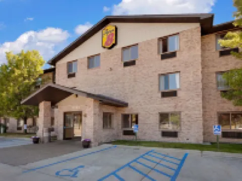 Super 8 by Wyndham Mt. Pleasant Hotels in Mount Pleasant