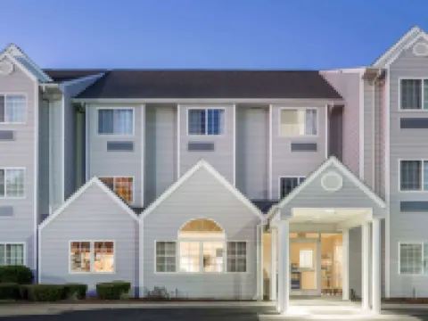 マイクロテル イン & スイーツ バイ ウィンダム マリアーナ ジャクソンのホテル