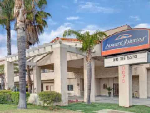 โฮเวิร์ด จอห์นสัน บายวินด์แฮม ทอร์รันซ์ โรงแรมในทอร์รันซ์