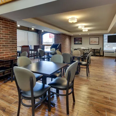 Drury Inn & Suites Poplar Bluff